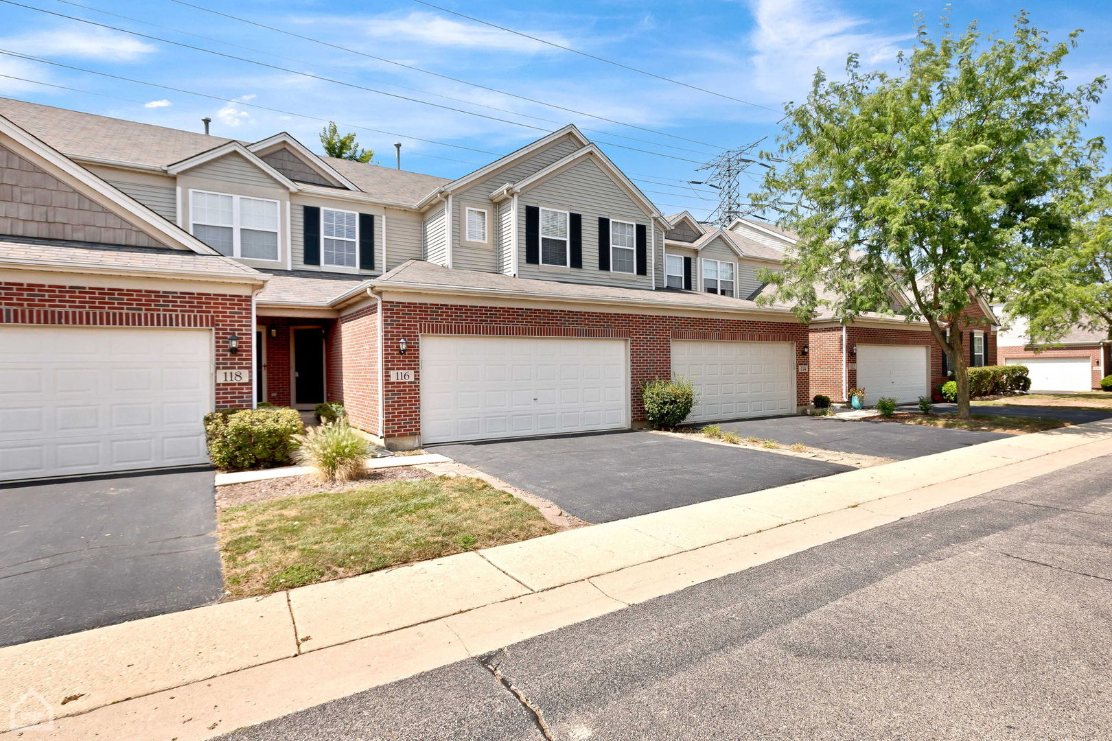 View Elgin, IL 60120 townhome