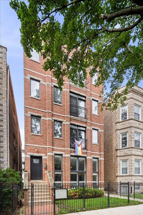 Photo of 3736 N Fremont Street #1, Chicago, IL 60613 (MLS # 12765472)