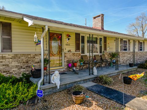 Tiny photo for 607 E 15th Street, Johnston City, IL 62951 (MLS # 12606365)