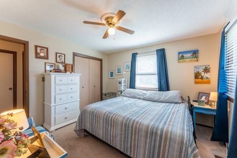 Tiny photo for 607 E 15th Street, Johnston City, IL 62951 (MLS # 12606365)