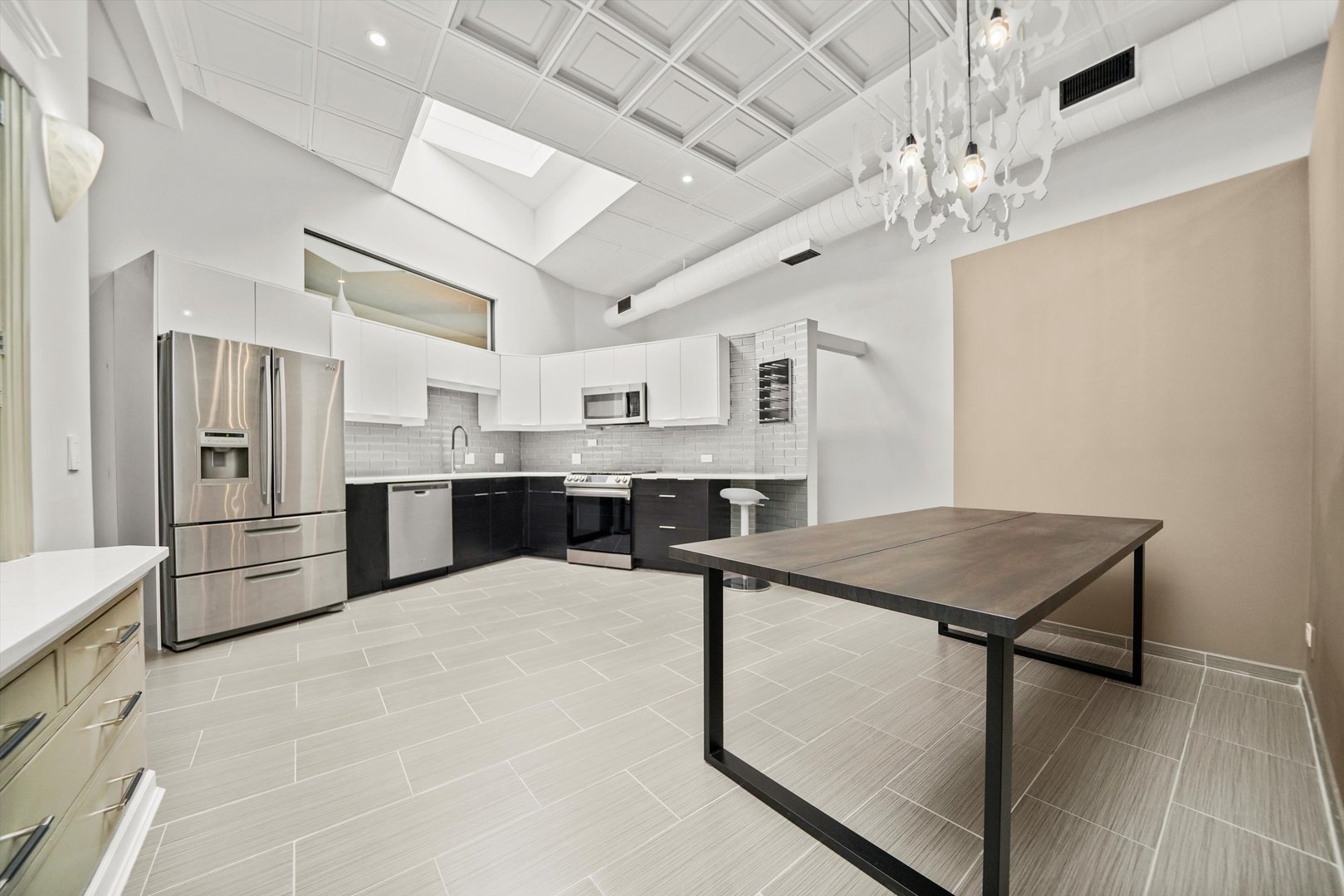 300 N OGDEN Avenue 202