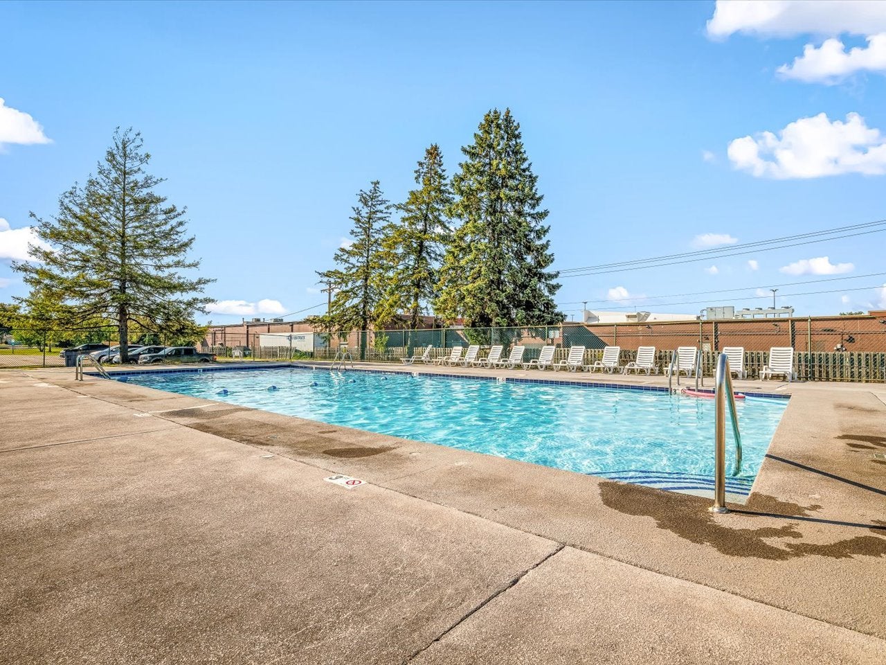212A Collen Drive 123