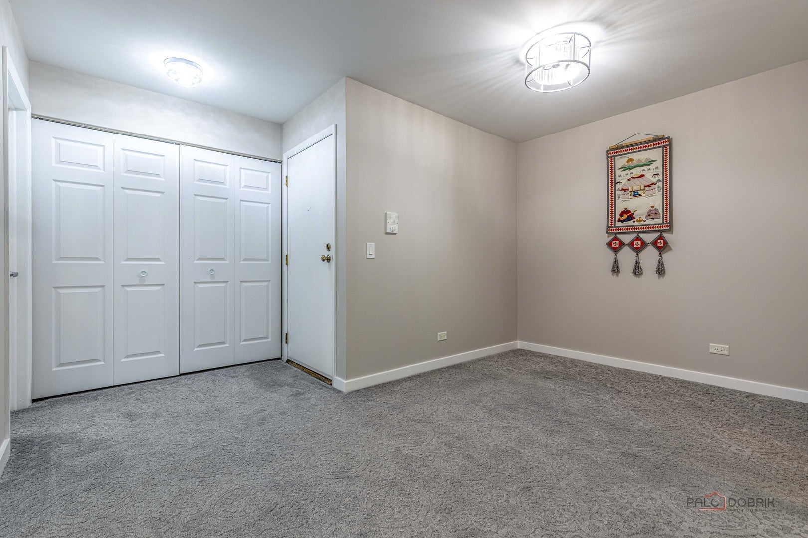 369 Southbury Court D2