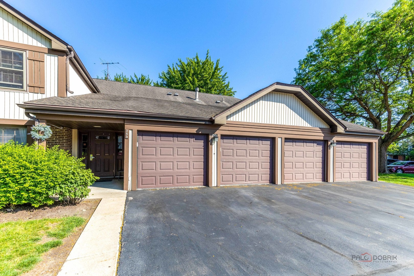 369 Southbury Court D2