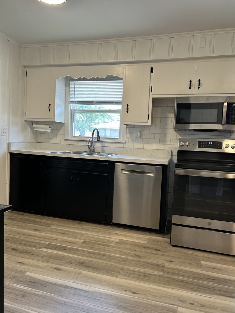 1104 Oak Court