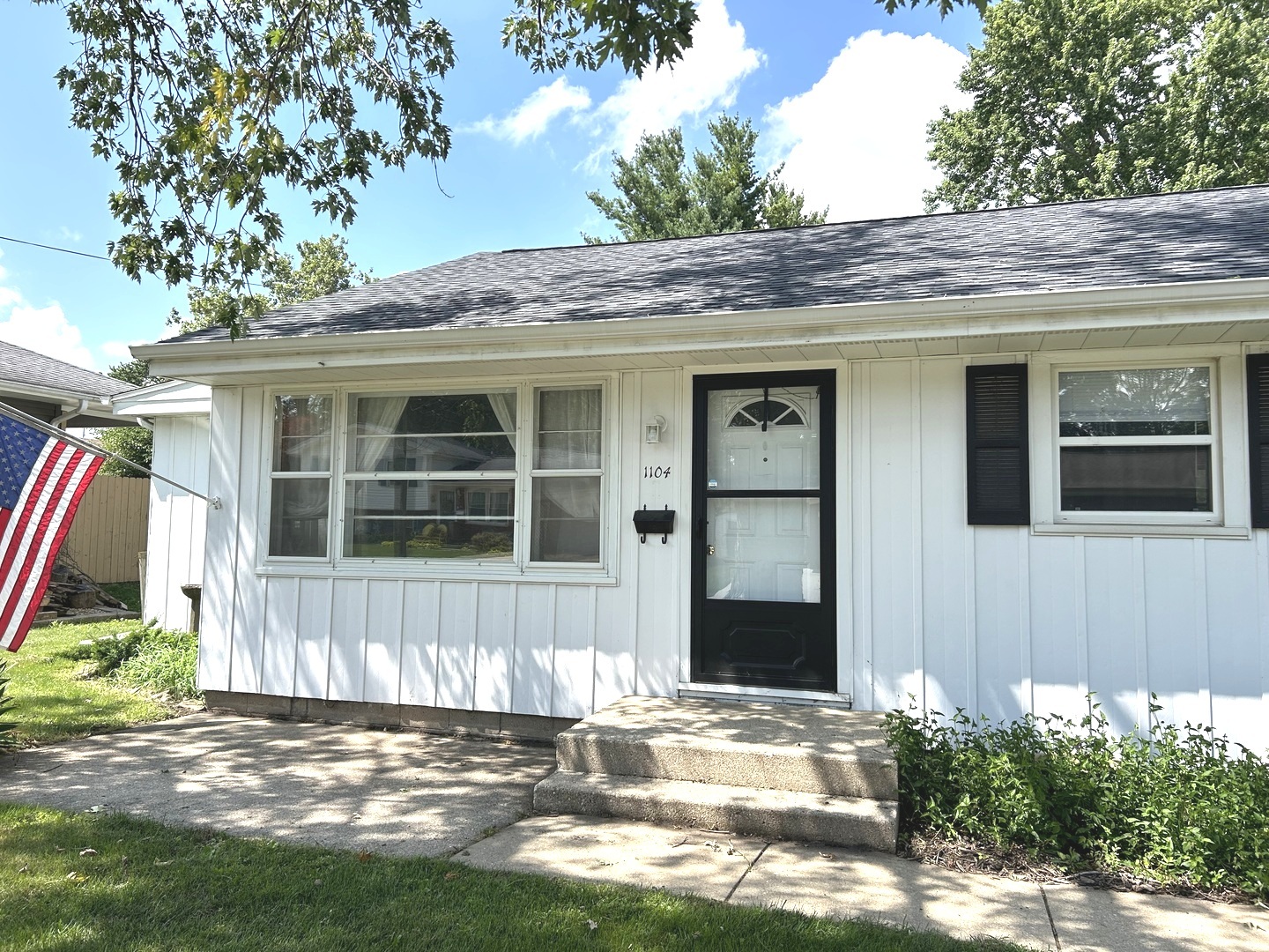 1104 Oak Court