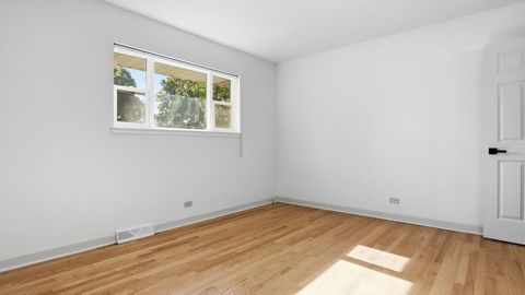 Tiny photo for 2213 Mayfair Avenue, Westchester, IL 60154 (MLS # 12669723)