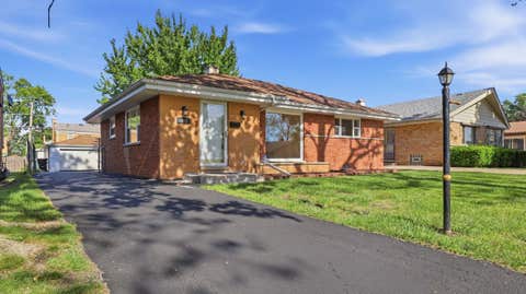 Photo of 2213 Mayfair Avenue, Westchester, IL 60154 (MLS # 12669723)