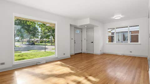 Tiny photo for 2213 Mayfair Avenue, Westchester, IL 60154 (MLS # 12669723)