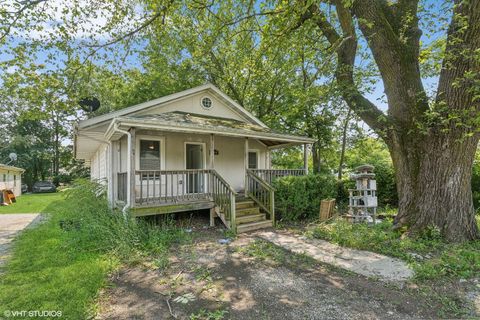 Tiny photo for 406 Ontario Street, Joliet, IL 60436 (MLS # 12446468)