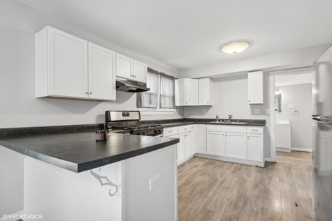 Tiny photo for 406 Ontario Street, Joliet, IL 60436 (MLS # 12446468)