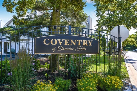 Tiny photo for 385 Coventry Court #385, Clarendon Hills, IL 60514 (MLS # 12691056)