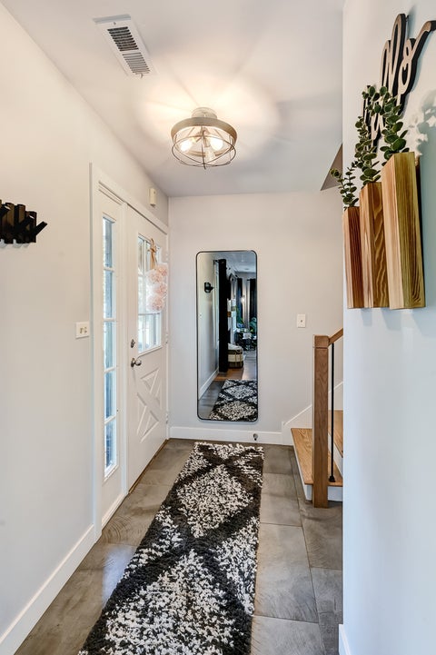 Tiny photo for 385 Coventry Court #385, Clarendon Hills, IL 60514 (MLS # 12691056)