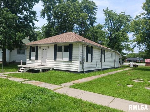 Tiny photo for 502 E MATTHEW Street, Sesser, IL 62884 (MLS # EB458499)