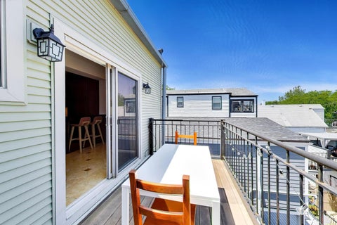 Tiny photo for 2046 W Cuyler Avenue #3W, Chicago, IL 60618 (MLS # 12706856)