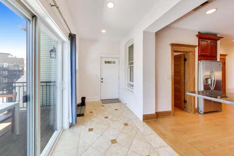 Tiny photo for 2046 W Cuyler Avenue #3W, Chicago, IL 60618 (MLS # 12706856)
