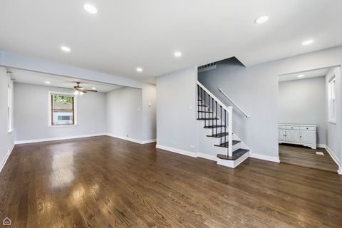 Tiny photo for 805 Norfolk Avenue, Westchester, IL 60154 (MLS # 12526862)
