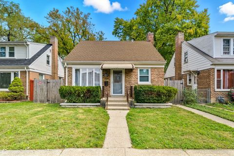 Photo of 805 Norfolk Avenue, Westchester, IL 60154 (MLS # 12526862)