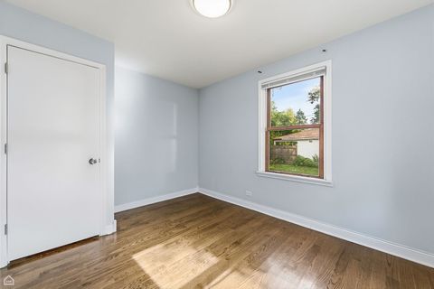 Tiny photo for 805 Norfolk Avenue, Westchester, IL 60154 (MLS # 12526862)