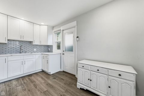 Tiny photo for 805 Norfolk Avenue, Westchester, IL 60154 (MLS # 12526862)