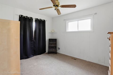 Tiny photo for 1000 N Bluebonnet Lane, Hoffman Estates, IL 60169 (MLS # 12621777)