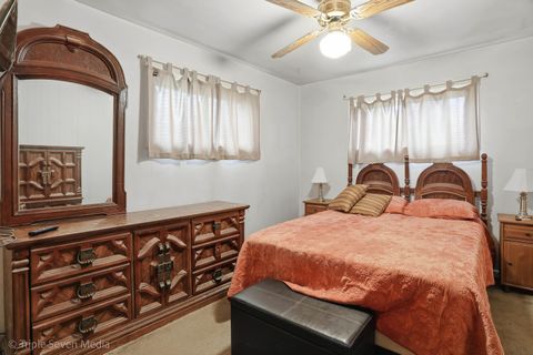 Tiny photo for 1000 N Bluebonnet Lane, Hoffman Estates, IL 60169 (MLS # 12621777)