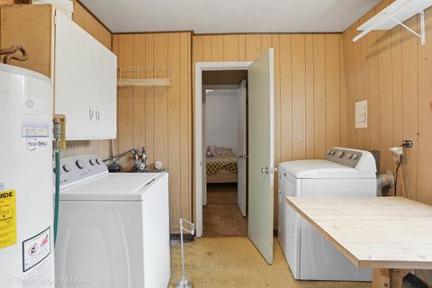 Tiny photo for 1000 N Bluebonnet Lane, Hoffman Estates, IL 60169 (MLS # 12621777)