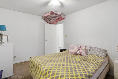 Tiny photo for 1000 N Bluebonnet Lane, Hoffman Estates, IL 60169 (MLS # 12621777)