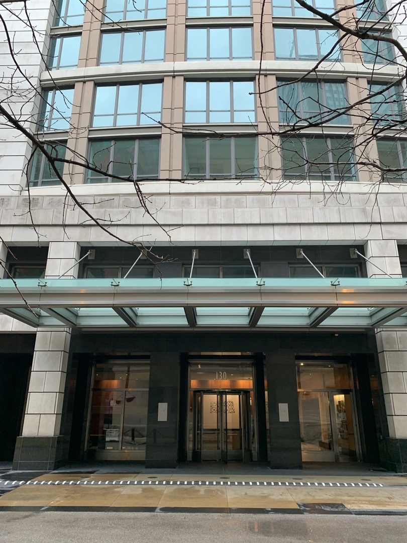 130 N Garland Court 2404