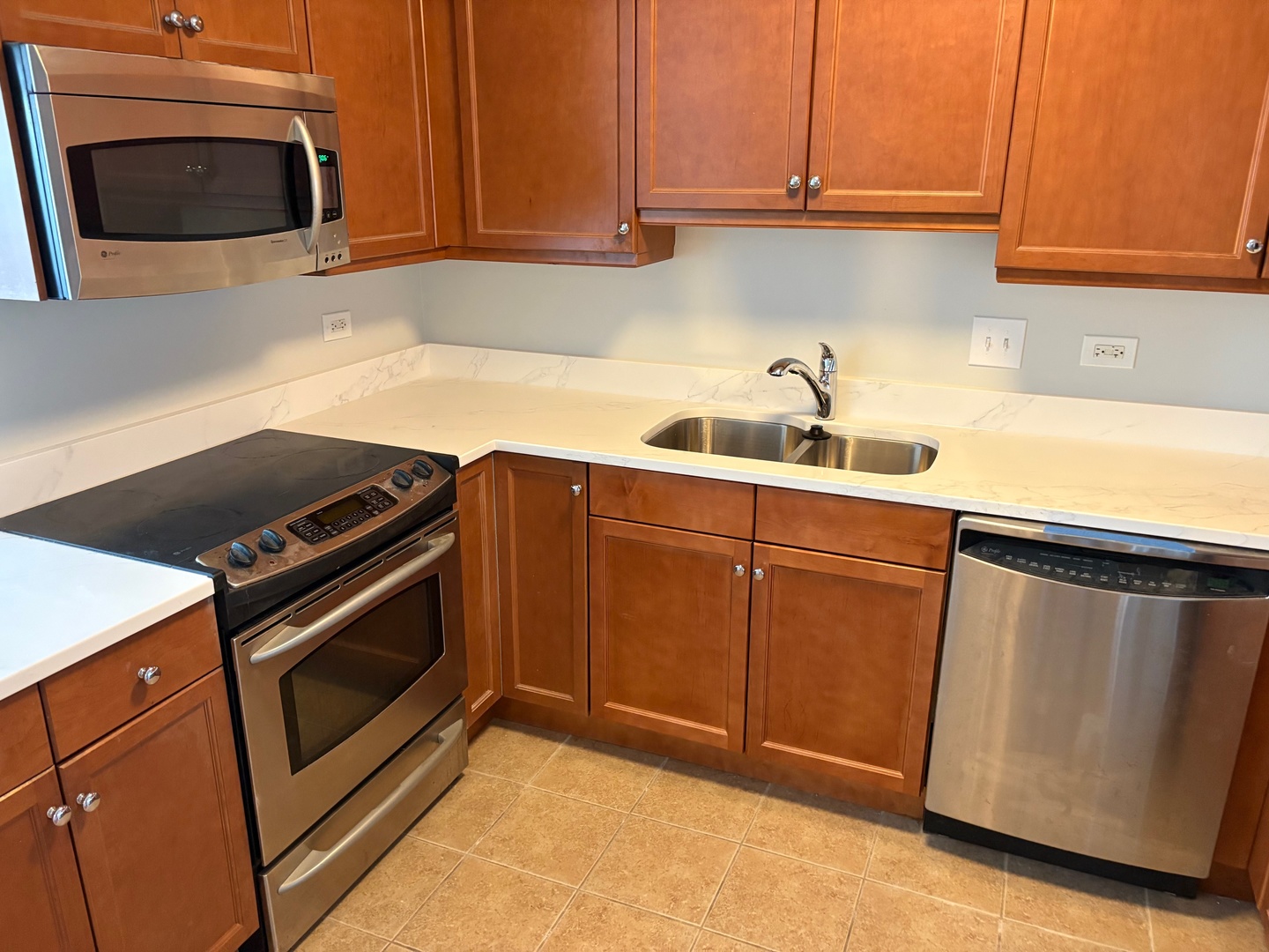 130 N Garland Court 2404