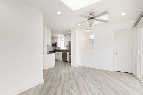 Tiny photo for 5158 W Carmen Avenue W, Chicago, IL 60630 (MLS # 12615090)