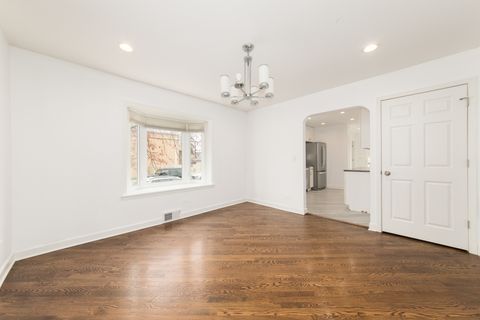 Tiny photo for 5158 W Carmen Avenue W, Chicago, IL 60630 (MLS # 12615090)