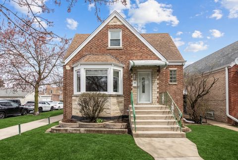 5158 W Carmen Avenue W Chicago IL 60630
