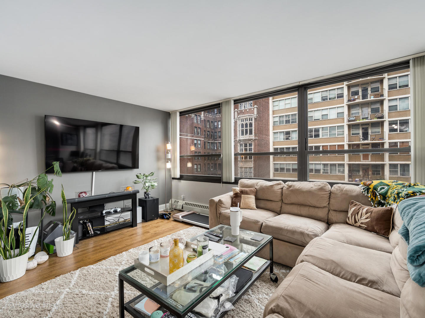 33 E Cedar Street 11G