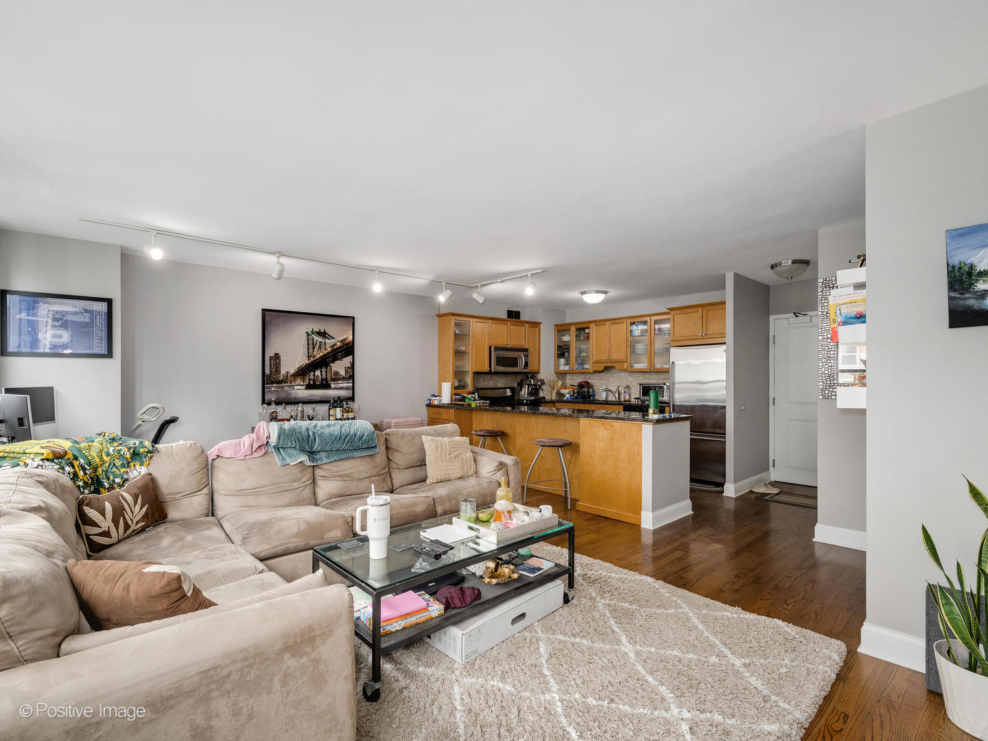 33 E Cedar Street 11G