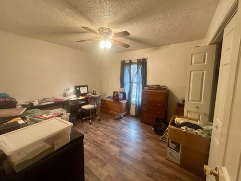 Tiny photo for 6 Carriage Lane, Metropolis, IL 62960 (MLS # 12549619)