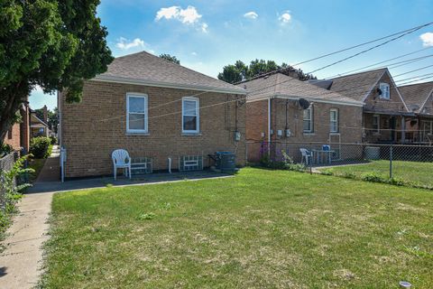 Tiny photo for 5036 S Leclaire Avenue, Chicago, IL 60638 (MLS # 12493748)