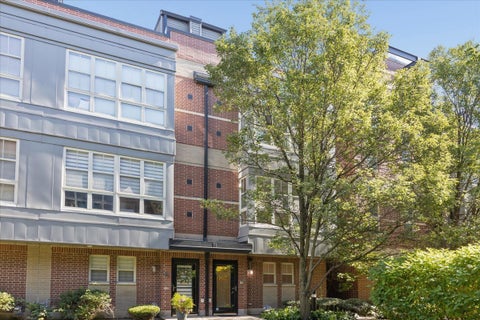 Photo of 2321 S WABASH Street #17, Chicago, IL 60616 (MLS # 12783707)