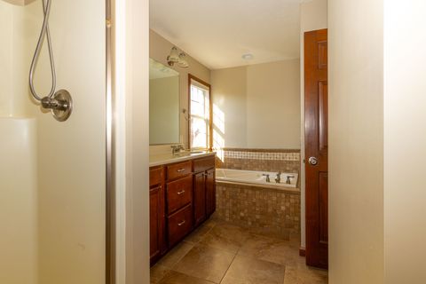 Tiny photo for 1307 Longford Lane, Bloomington, IL 61704 (MLS # 12531908)