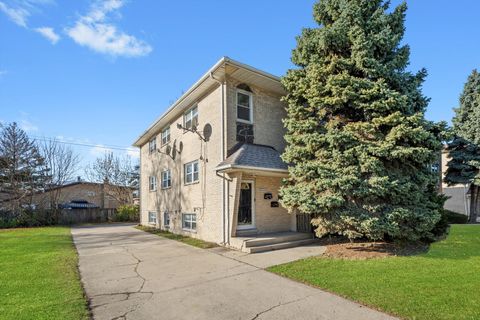 Tiny photo for 4552 Prescott Avenue, Lyons, IL 60534 (MLS # 12518416)