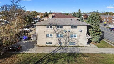 Tiny photo for 4552 Prescott Avenue, Lyons, IL 60534 (MLS # 12518416)