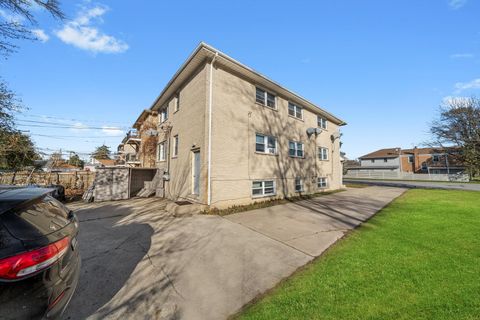 Tiny photo for 4552 Prescott Avenue, Lyons, IL 60534 (MLS # 12518416)