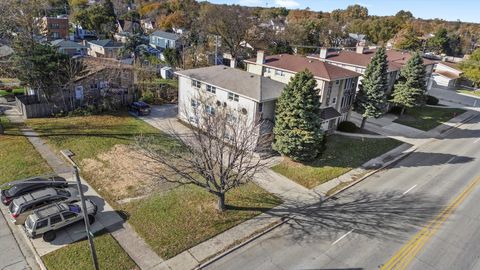 Tiny photo for 4552 Prescott Avenue, Lyons, IL 60534 (MLS # 12518416)