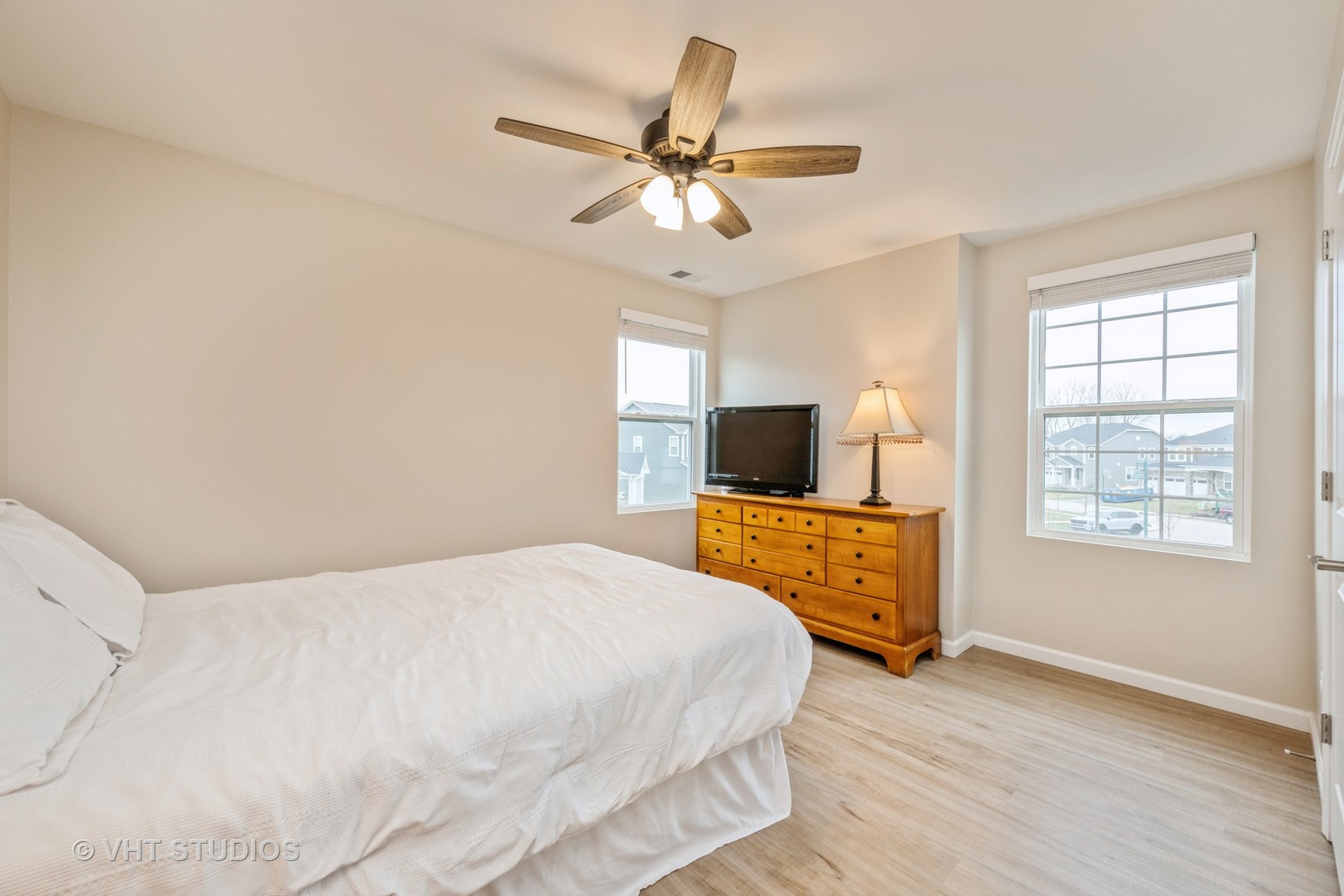 Kildeer, Illinois 60047, United States, 3 Bedrooms Bedrooms, ,3 BathroomsBathrooms,Residential,Contingent,181303