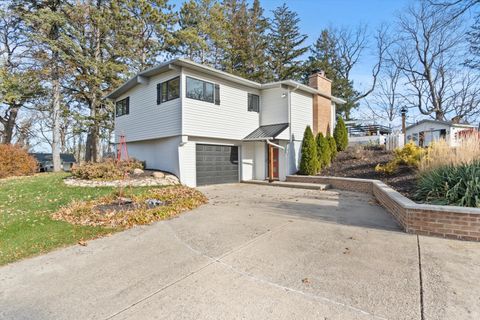 Photo of 214 Pottawatomie Lane, New Lenox, IL 60451 (MLS # 12515548)