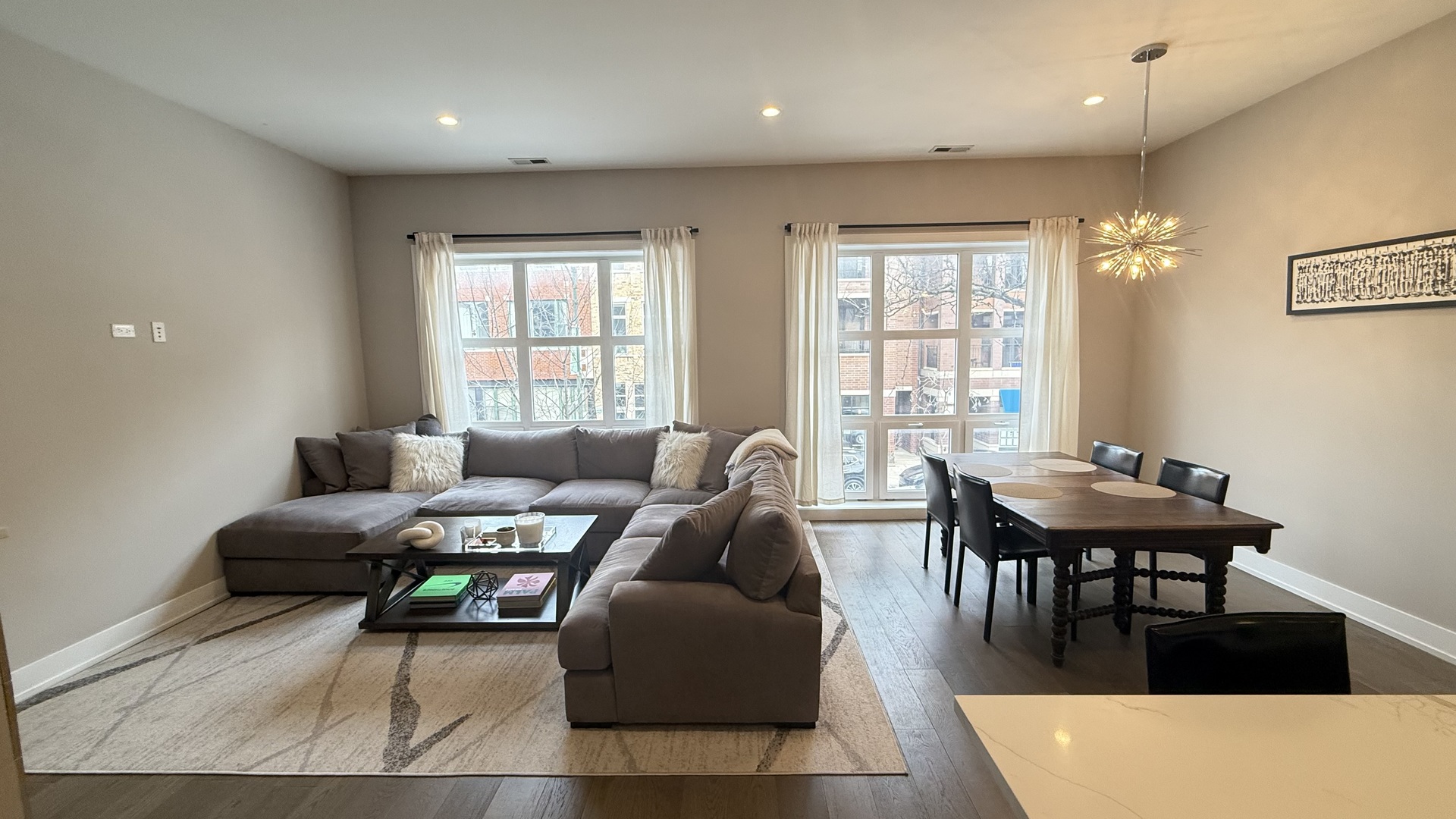 2930 N Lincoln Avenue 2