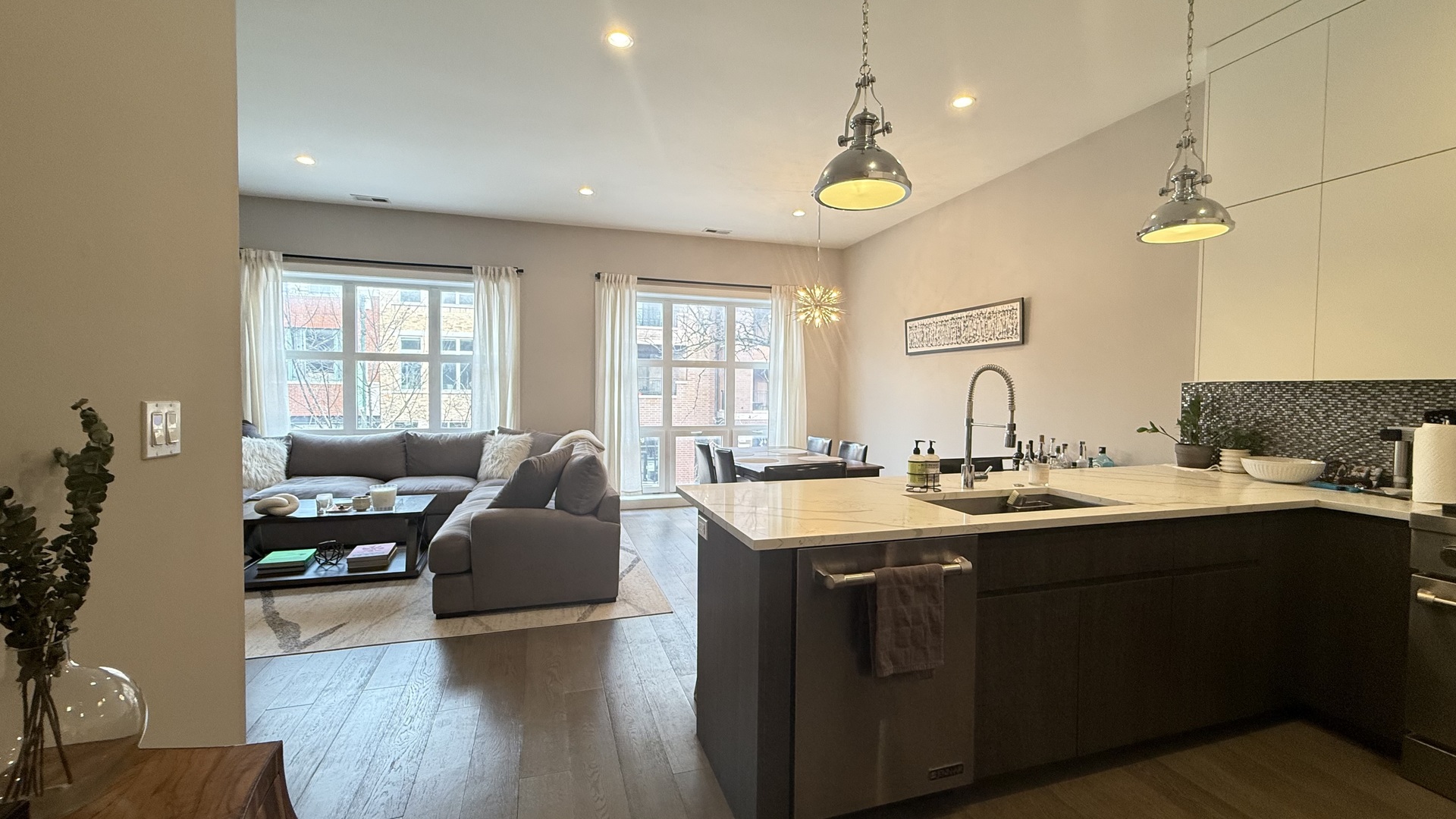 2930 N Lincoln Avenue 2