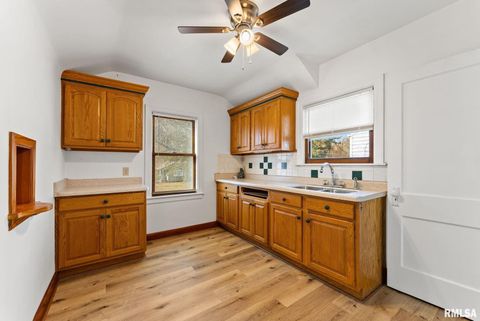 Tiny photo for 511 WAVERLY Road, Davenport, IA 52804 (MLS # QC4269307)