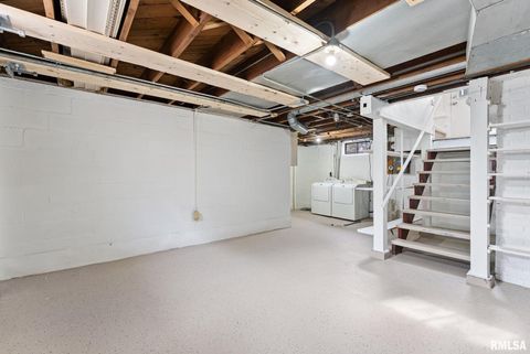 Tiny photo for 511 WAVERLY Road, Davenport, IA 52804 (MLS # QC4269307)