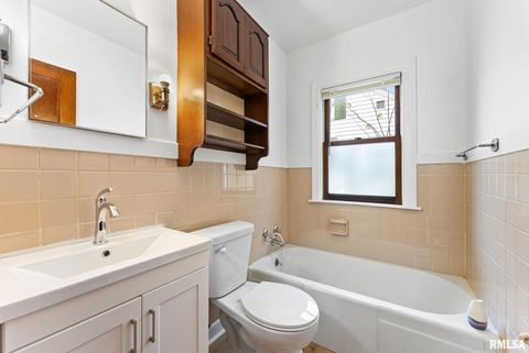 Tiny photo for 511 WAVERLY Road, Davenport, IA 52804 (MLS # QC4269307)